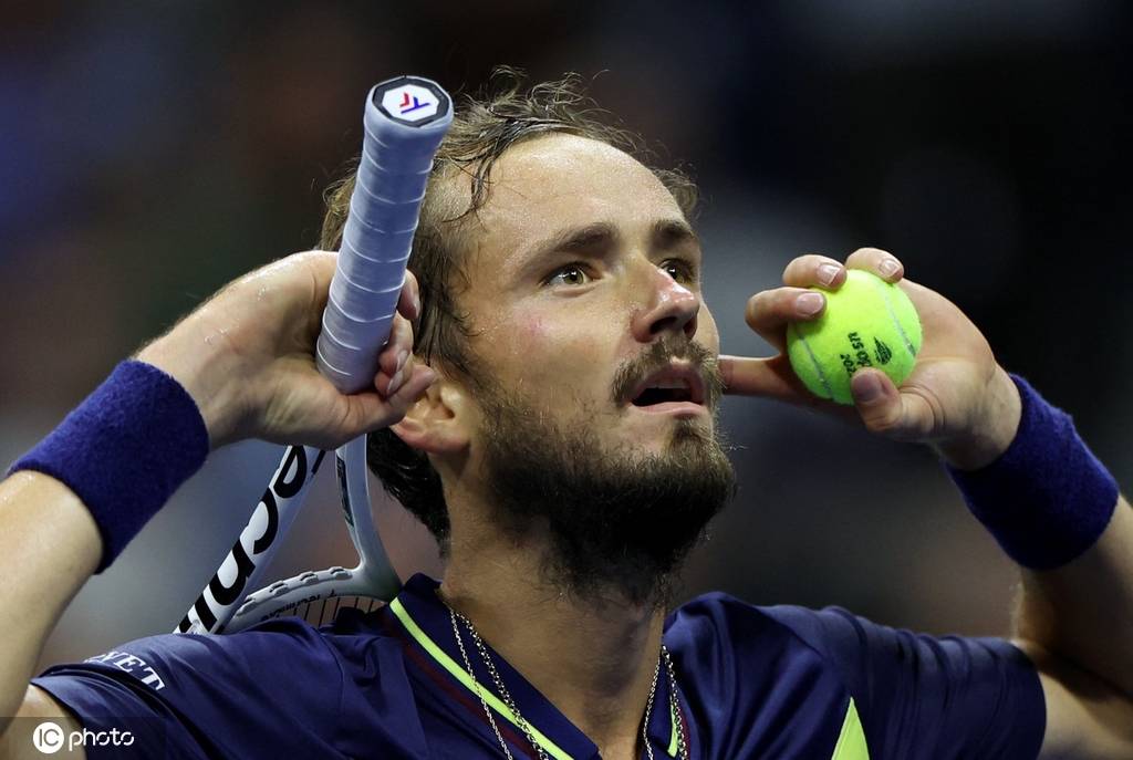 凭借赛季最 凭借赛季最